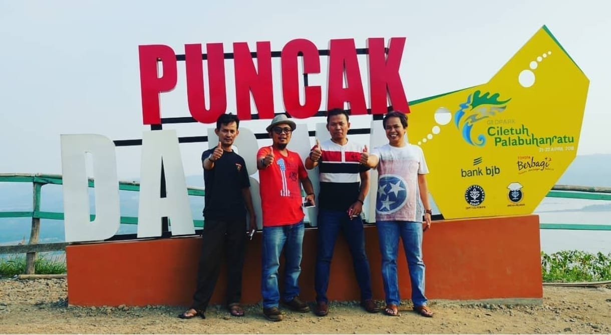 Puncak Darma Ciletuh Sukabumi Pesona Alam Eksotis untuk Healing dan Petualangan