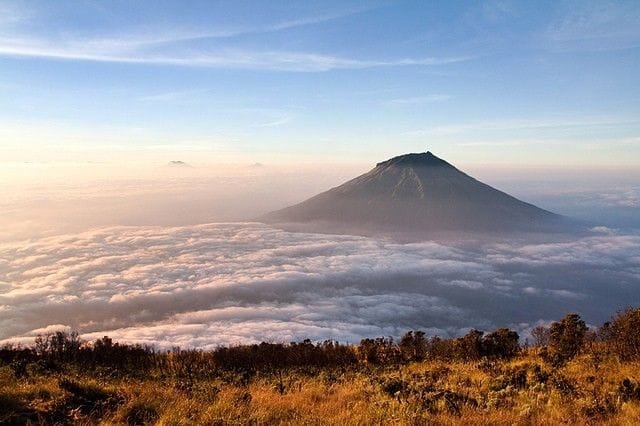 Muncak Gunung di Jateng Bisa Jadi Pilihan Wisata