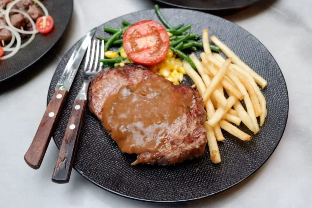 Glosis Resto Menjadi Restaurant Steak Legendaris di Bandung