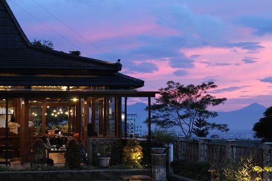 Serunya Nongkrong di The Soko Coffee Tea Chocolate Bandung