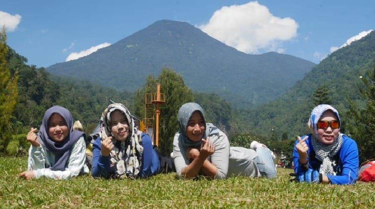 Bumi Perkemahan Cibodas Surga Camping Sejuk di Kaki Gunung