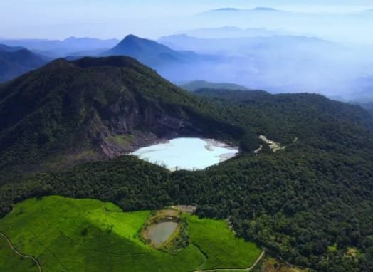 Kawah Putih  Pesona Mistis dan Keindahan Alam yang Memukau di Bandung Selatan