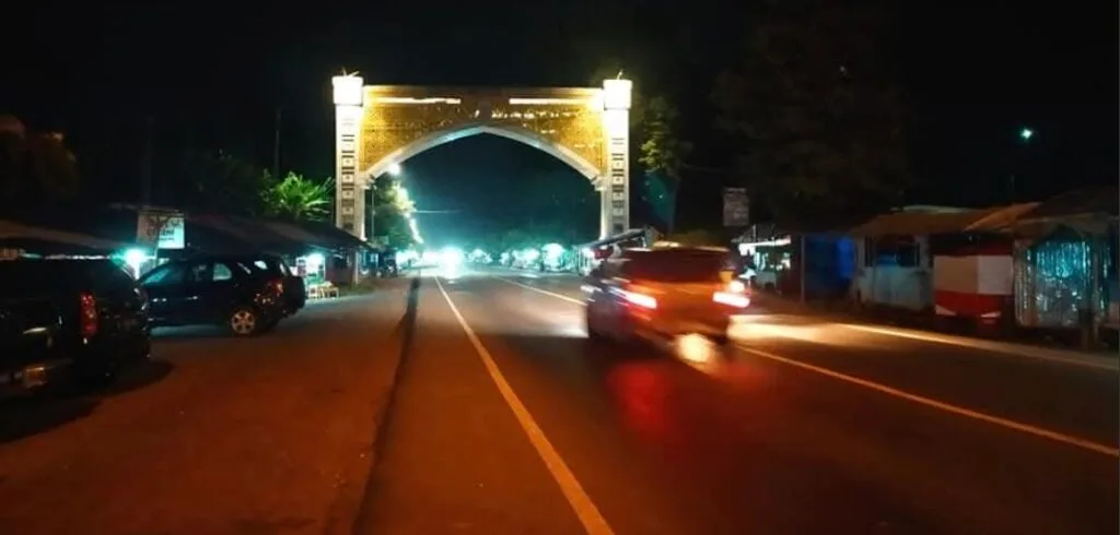 Menikmati Sensasi Wisata Kuliner dan Sejarah di Sasak Rajamandala Rest Area, Cianjur