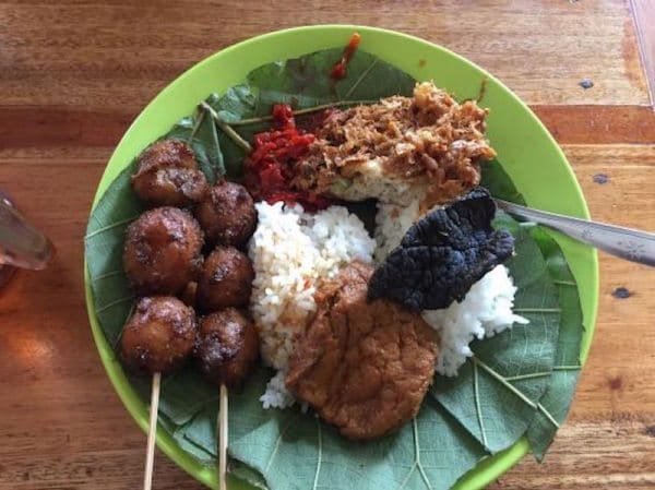 Mencicipi Lezatnya Aneka Kuliner Khas Cirebon Yang Menggoyang Lidah