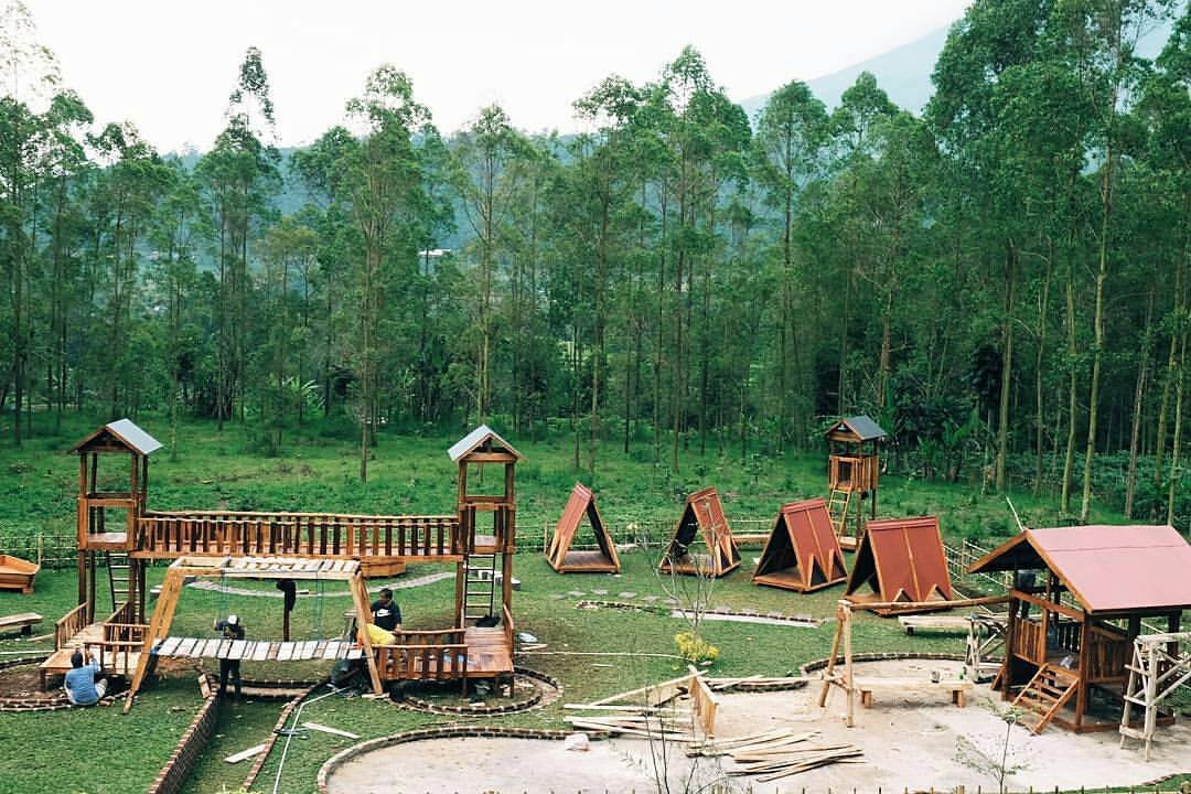 Penikmat Kopi pasti Betah, Tempat Nongkrong Baru Taman Kopi Cisurupan