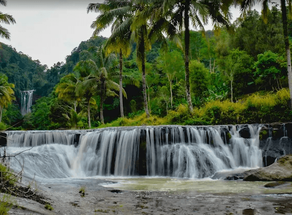 Jelajah Medan Liar, Trekking Menuju Keperkasaan Curug Luhur Cibinong