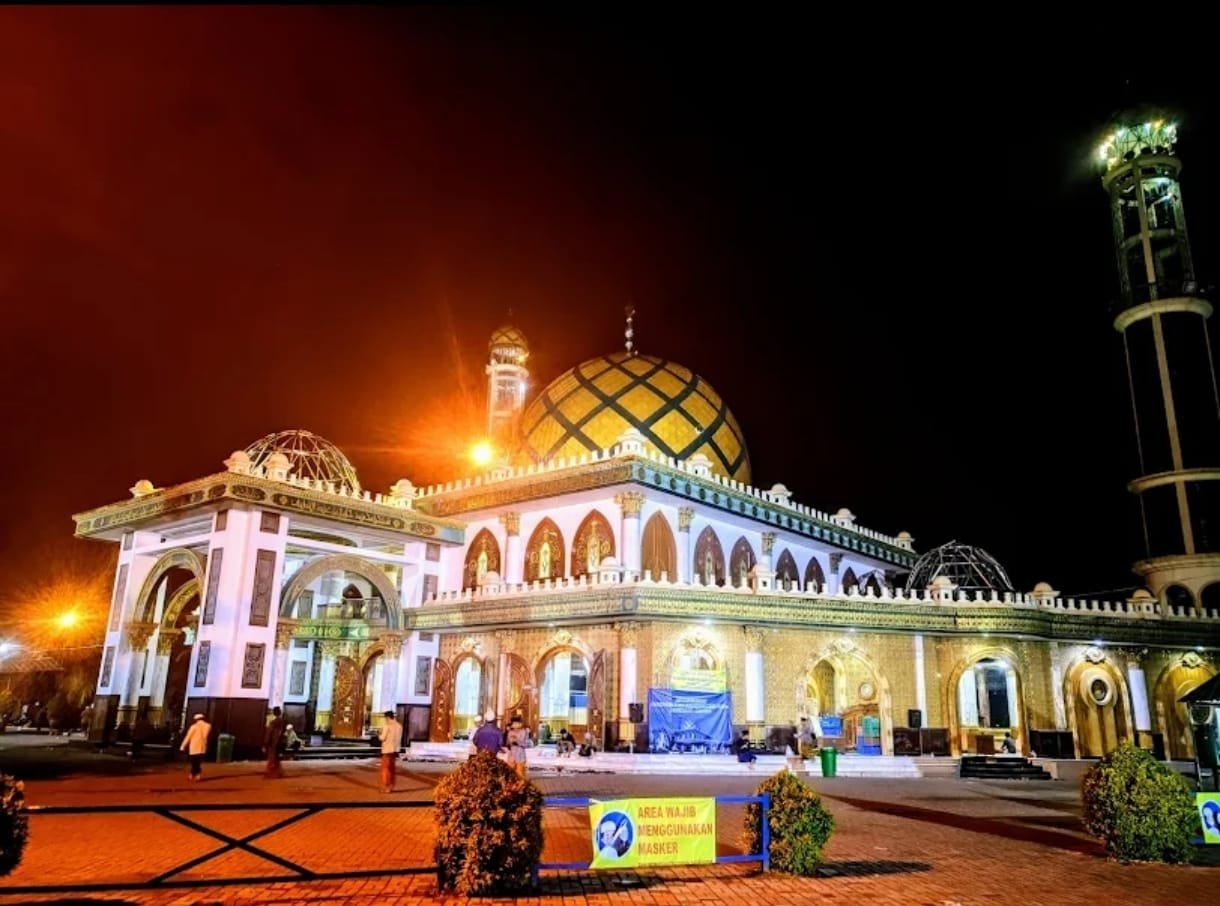 Menjelajahi Wisata Religi di Madura yang Sarat Makna