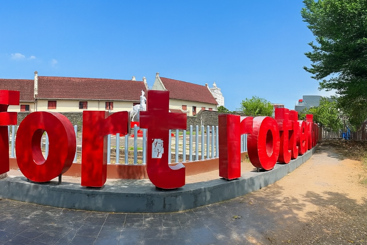 Benteng Rotterdam, Jejak Sejarah Keren di Jantung Makassar!