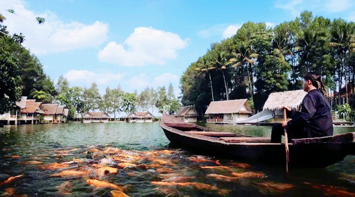 Review Tarif Kampung Sampireun Resort Garut