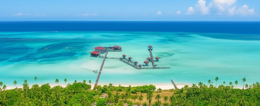 Pulau Derawan Kalimantan Timur: Surga Tropis dengan Kehangatan yang Nyata